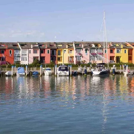 Colorful Flat Just 200m From The *